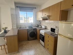 Riana Latchi Apartment