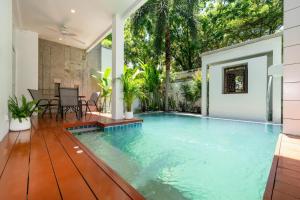 Private pool villa in the heart of Bangtao