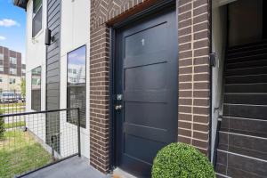 The Barbee 161 - Full Courtyard View At The Barbee