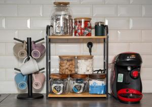 Spacious 2 bedrooms,4-8 people ,12mn Disney ,Free Private Parking , balcony