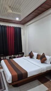 Hotel dhola maru