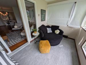 Newly Renovated Shuswap Lake Cabin Multi-Family Retreat Sleeps 12
