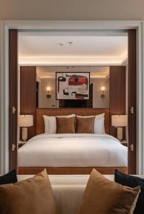 The Savile, by Harrys