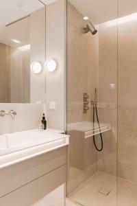 Vue de lOcéan à la forêt, la plage à vos pieds