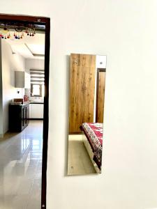 Private Room in Peaceful Shared Flat Attached Washroom