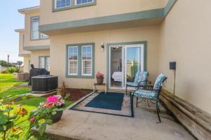 3B - The Seaglass Shack