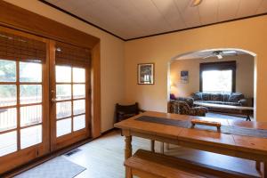 Heartbreak Family Friendly River Home