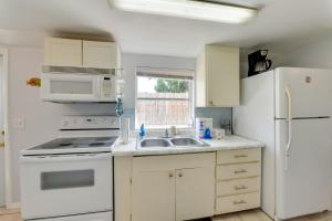 Less Than 1 Mi to Beach Peaceful Escape in Nokomis