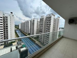 Skyline 1bhk Central Park Flower valley The Room