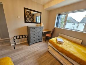 St Georges house, Premium 3 bed Home Slough, Legoland, Windsor