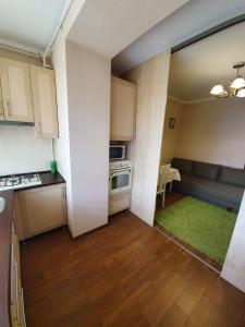 Іващенка 1а