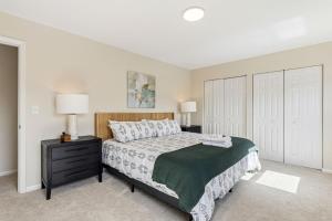 Ultimate Group Escape Heated Pool - 12 Guests