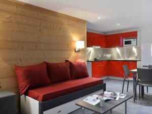 Appartement rénové spacieux 3 pièces pour 8 pers, animaux admis, balcon, 2 sdb - FR-1-181-1915