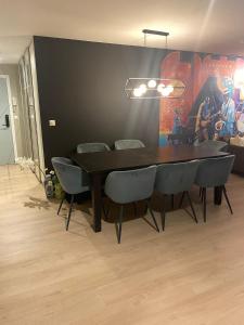 Cozy Private Room in Apartment, Perfect for 1 or 2 Guests