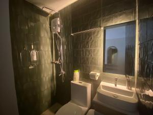 Modern and Cozy 3BR Staycation Home