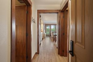 Seventh Mountain 1123 condo