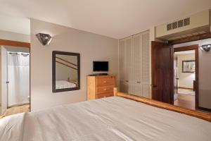 Seventh Mountain 1123 condo