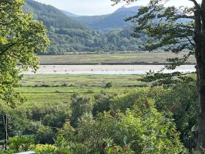 Snowdonia Mawddach escape