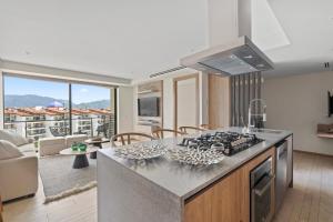 Nima Bay Oasis, Ground Floor with Private Garden