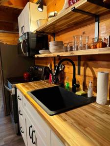 Mountain Tranquility Romantic-Hot Tub-Cabin -View