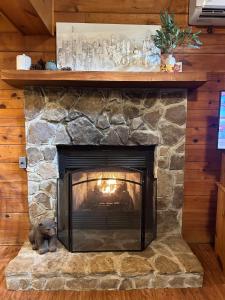 Alpine Serenity-Romantic-Hot Tub- Cabin -View
