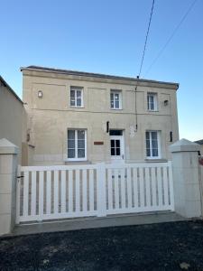 Maison cosy au cœur des vignobles Le Roujou