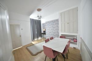 Spacious and Cosy Double Room Stockport