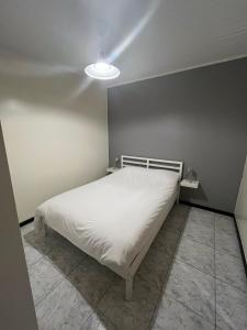 Midi Tracks Apartment