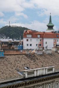 Center Stay 1 Stop to Airport