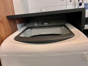 Lindo! Apto completo na Praia de Palmas! ZI05I