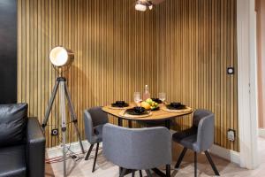 Hollywood Night-Jacuzzi & Private Movie Theater