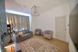 Spacious & Cosy Double Bed Room Stockport