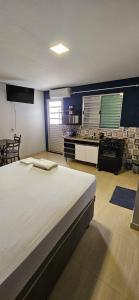 Kitnet 8 em Salto Espaço Inteiro para Sua Estadia