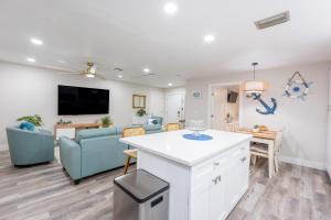 Beach Haven North 122 by Sun Palace Vacations