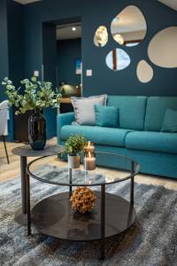 Legendary ski & cycling 4 to 6 guest getaway