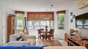 Refúgio em Búzios: Piscina, Sauna e Conforto