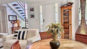 Refúgio em Búzios: Piscina, Sauna e Conforto