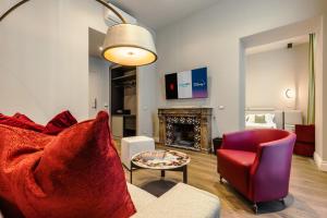 FOUR Suites Pantheon