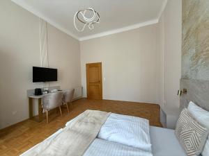 Bright rooms by Schönbrunn, next to U6 Niederhofstraße