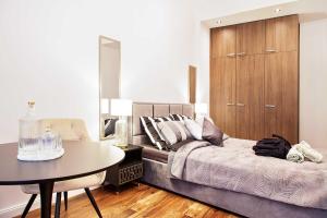 Cybulskiego 11 - Pokoje - Rooms, 24h self check-in