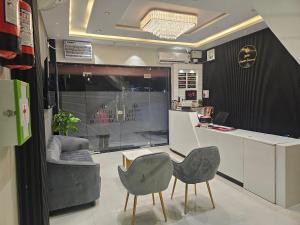 Hotel Crystal Sarovar