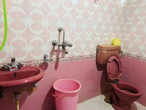 Hotel Ganges Near By Railway And Bus Station