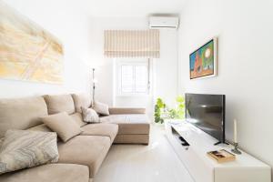 Peaceful 2-bedroom House with Garden at the heart of Benfica