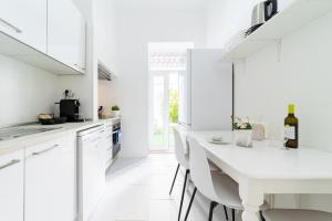 Peaceful 2-bedroom House with Garden at the heart of Benfica