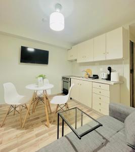Thess City Nest