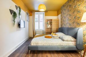 Zenora Loft Hot Tub & Arcade in Downtown