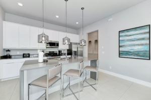 Warm & Welcoming Condo Near Disney And Resort & Waterpark Access - B47-125