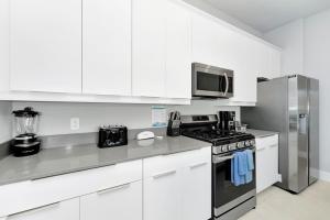 Warm & Welcoming Condo Near Disney And Resort & Waterpark Access - B47-125