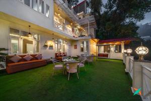 Zostel Homes Mussoorie, Mall Road