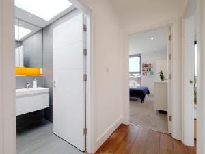 Comfortable Two-Bed Apartment in Hackney